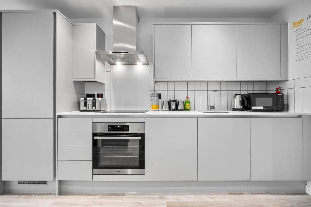 Stylish 2 Bedroom Apartment Close To Everything Birmingham Bagian luar foto