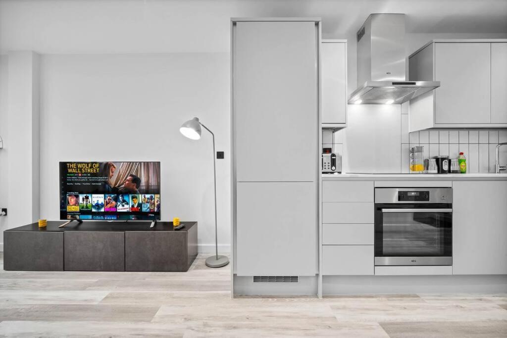 Stylish 2 Bedroom Apartment Close To Everything Birmingham Bagian luar foto
