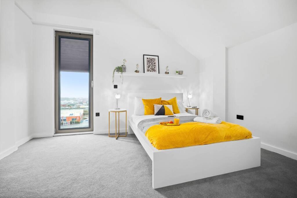 Stylish 2 Bedroom Apartment Close To Everything Birmingham Bagian luar foto