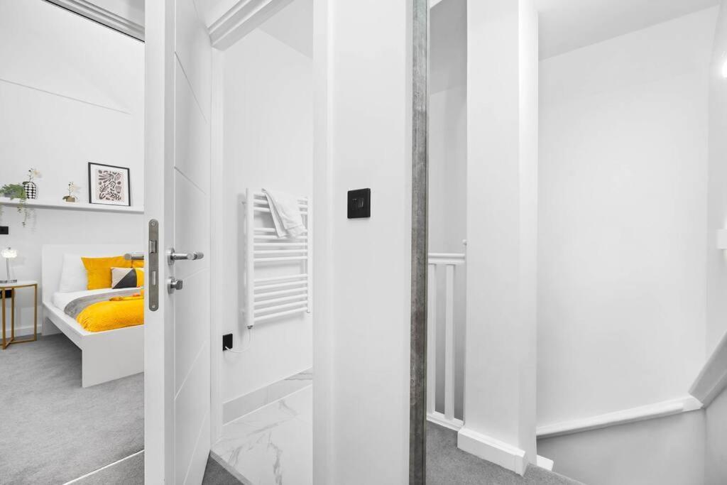 Stylish 2 Bedroom Apartment Close To Everything Birmingham Bagian luar foto