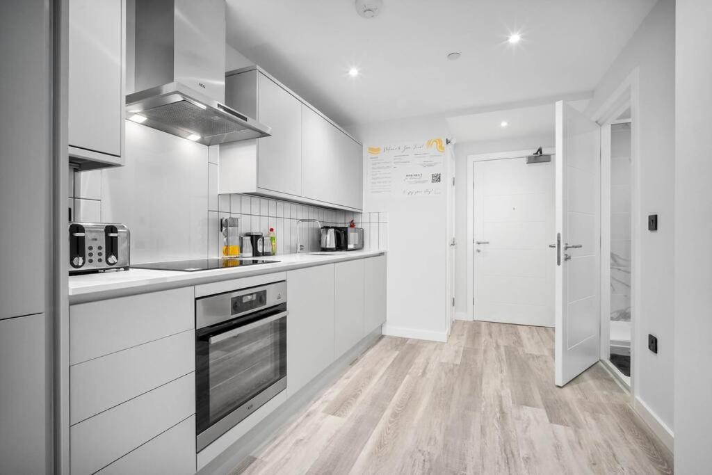 Stylish 2 Bedroom Apartment Close To Everything Birmingham Bagian luar foto
